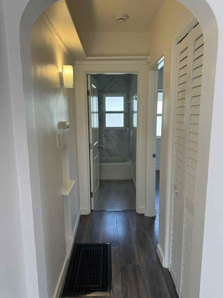 1156 Van Buren Avenue, Unit A - Photo 5 of 10