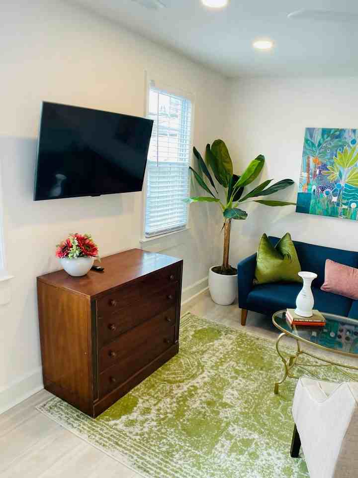 20 Rose Lane, Unit B UPSTAIRS - Photo 2 of 12