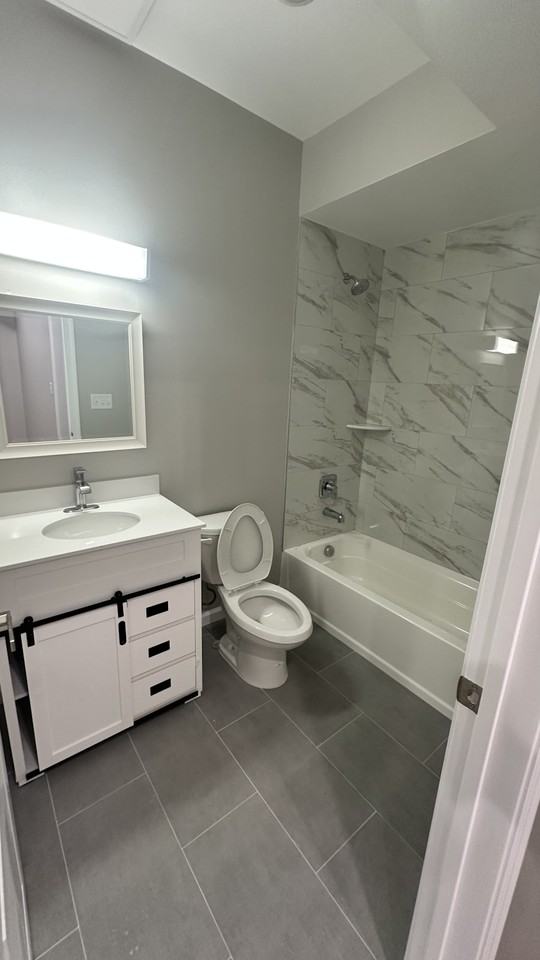 275-277 16th Avenue, Unit 204 - Photo 4 of 5