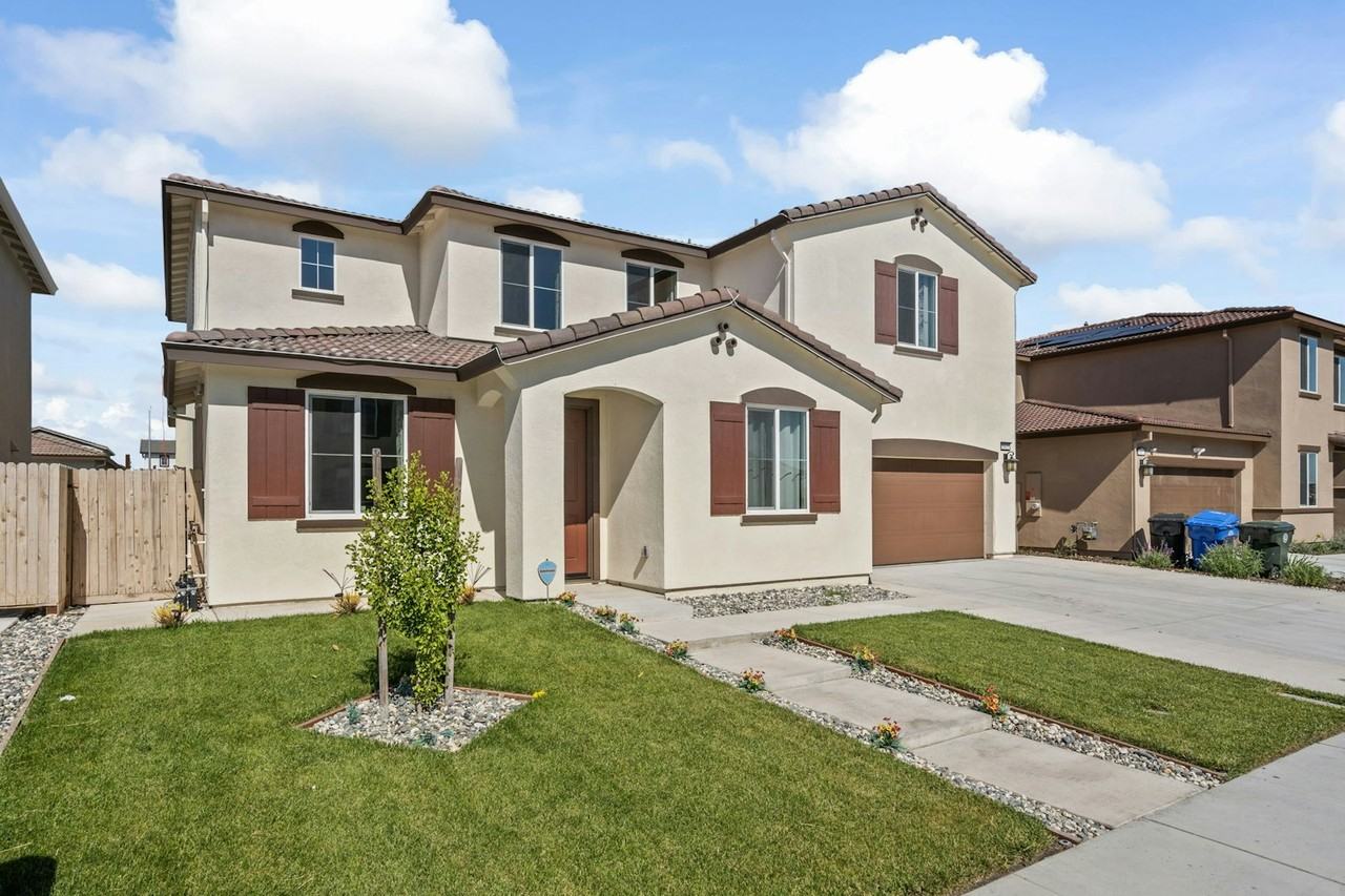 1835 Shima Avenue - Photo 4 of 39