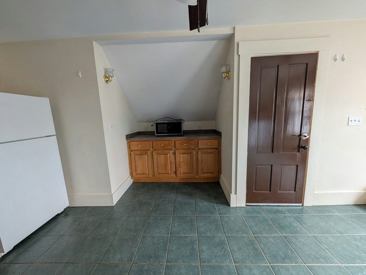 275 Elm Street, Unit 3 - Photo 2 of 7