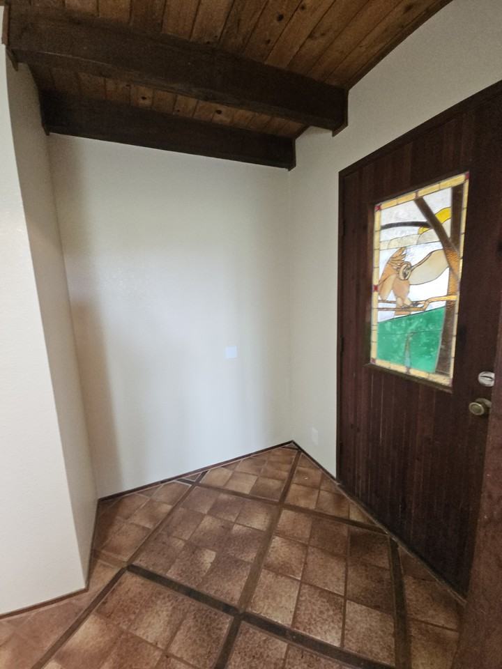 1100 Ainalako Rd #1 - Photo 6 of 24