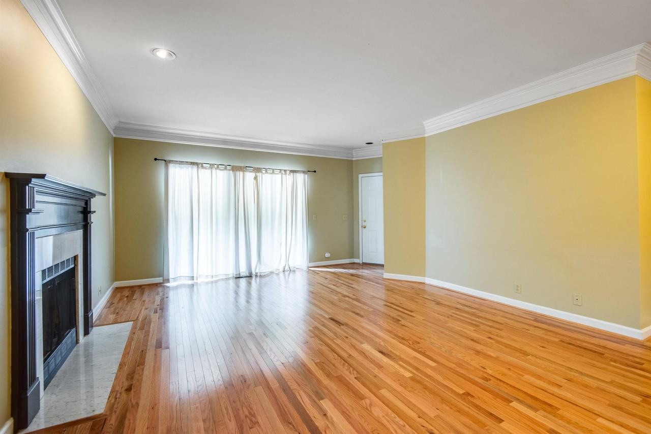 Fairfax - Photo 7 of 31