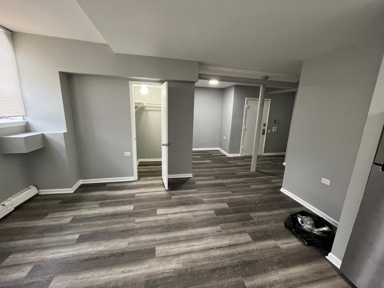 4433 South Greenwood Avenue - Photo 3 of 10