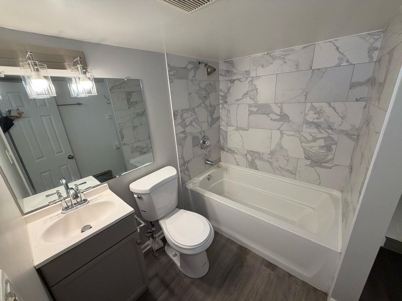 2643 West 79th Street - Photo 3 of 6