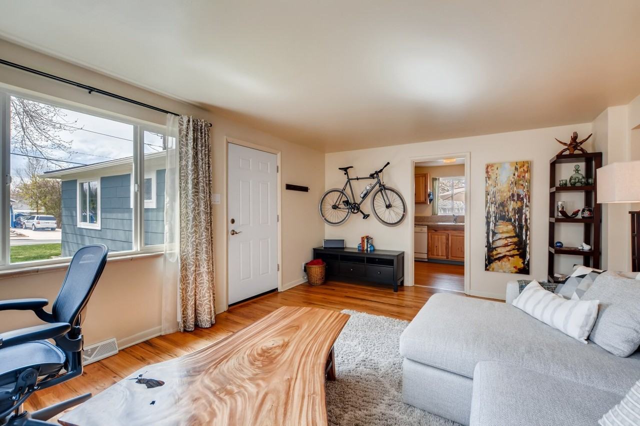 216 South Irving Street - Photo 4 of 17