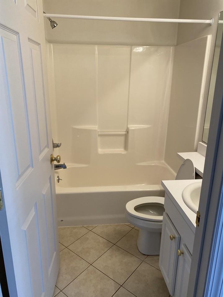 1436 Center Hill Avenue - Photo 3 of 5