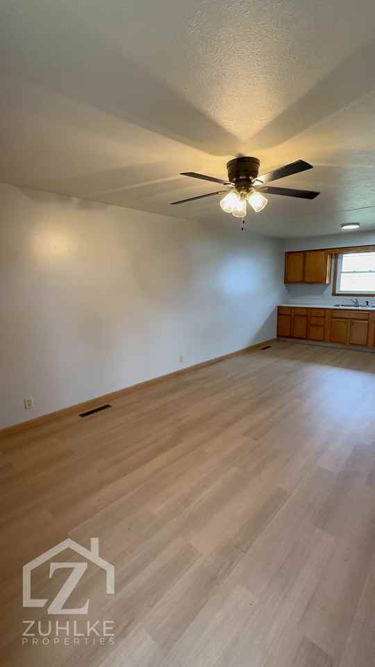 301 North 1st Street - Photo 2 of 6