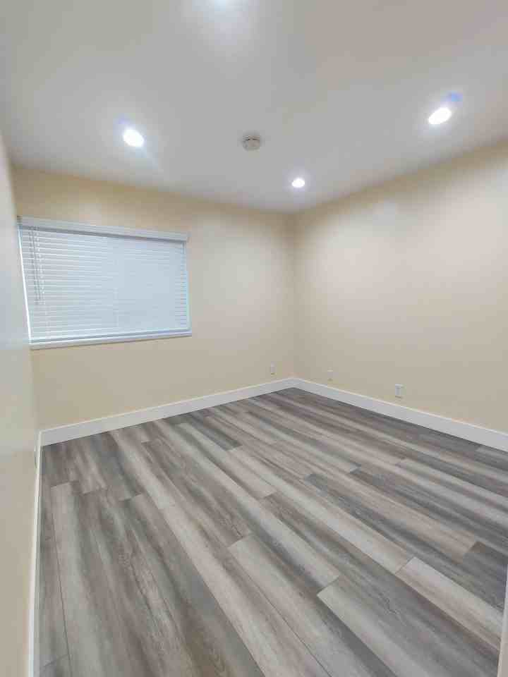 2637 Regent Street - Photo 5 of 50