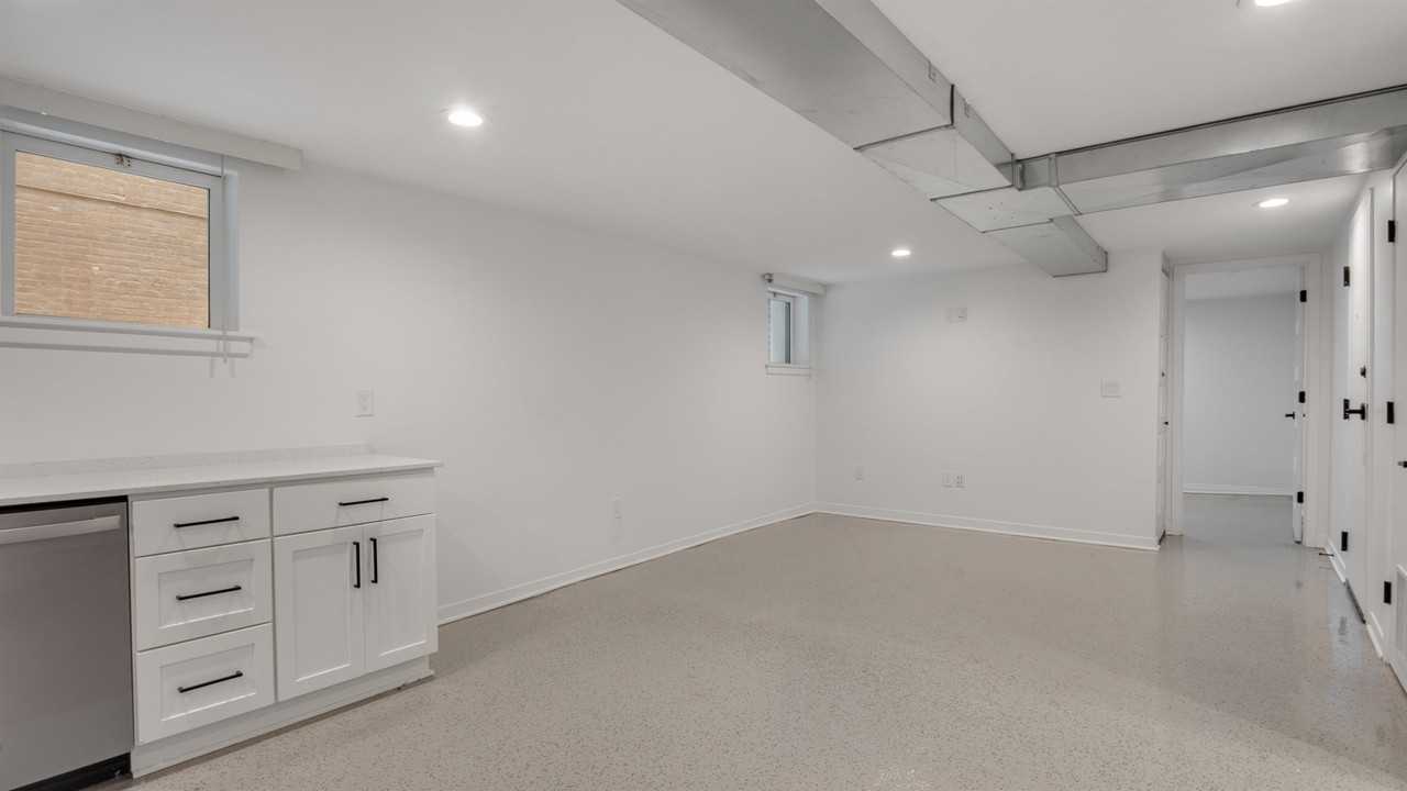 632 Prentis Street - Photo 6 of 19