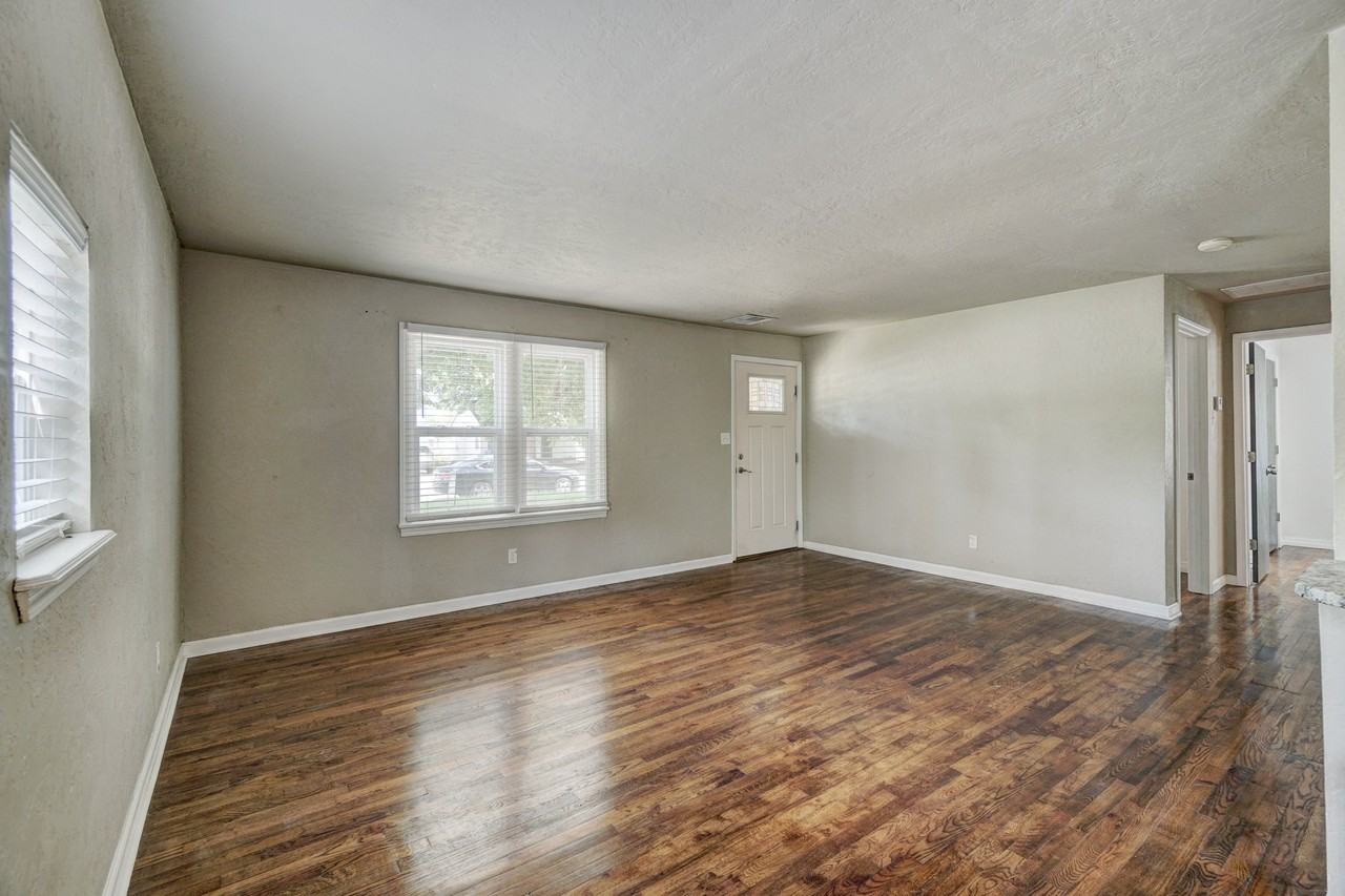 712 Dakota St #1 - Photo 7 of 24