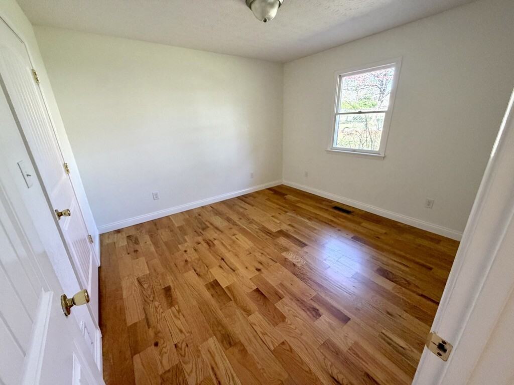 TPO-115 Beecher Street - Photo 6 of 10