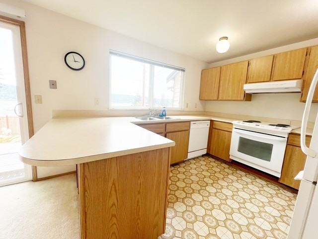 5925 Madrona Avenue Northeast - Photo 6 of 25