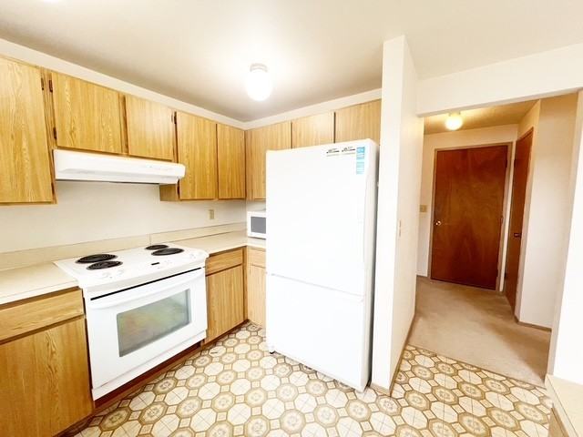 5925 Madrona Avenue Northeast - Photo 7 of 25