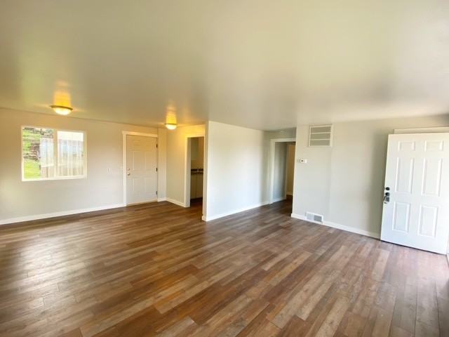 3304 Ward Avenue - Photo 3 of 13