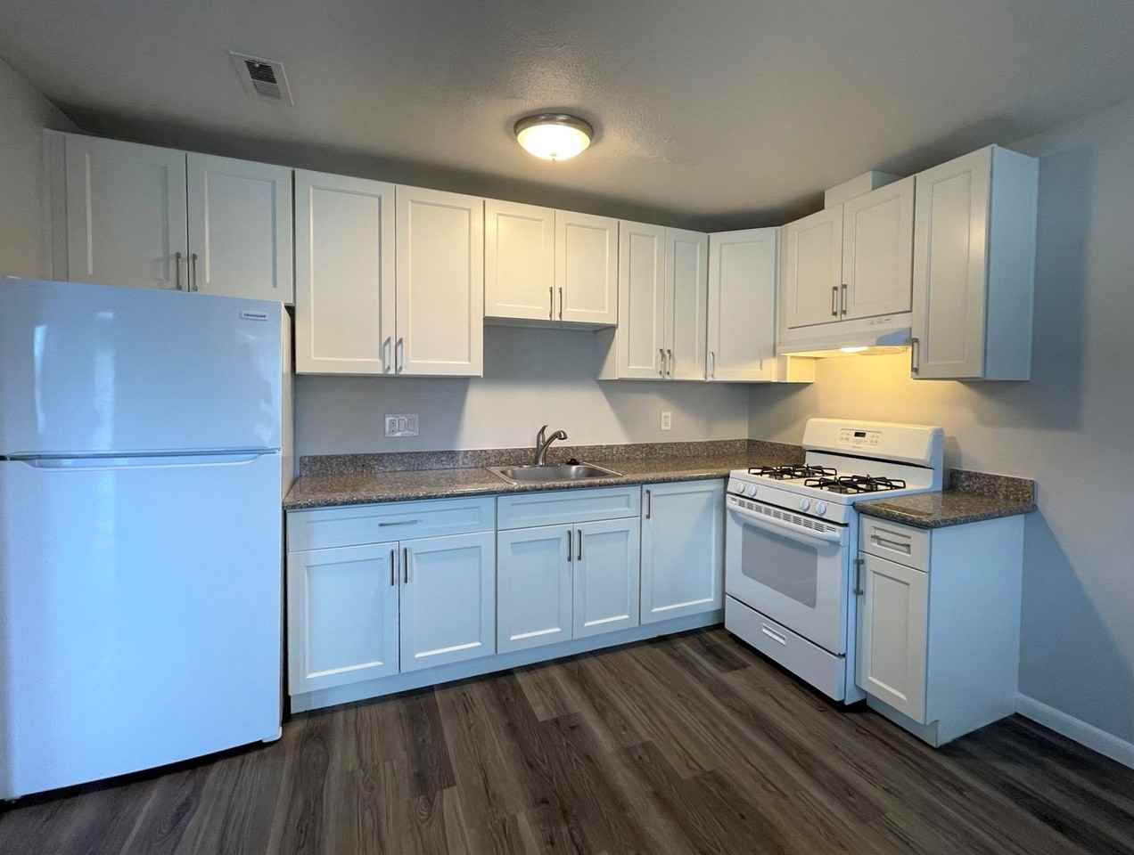 613 Camanche Lane - Photo 3 of 22