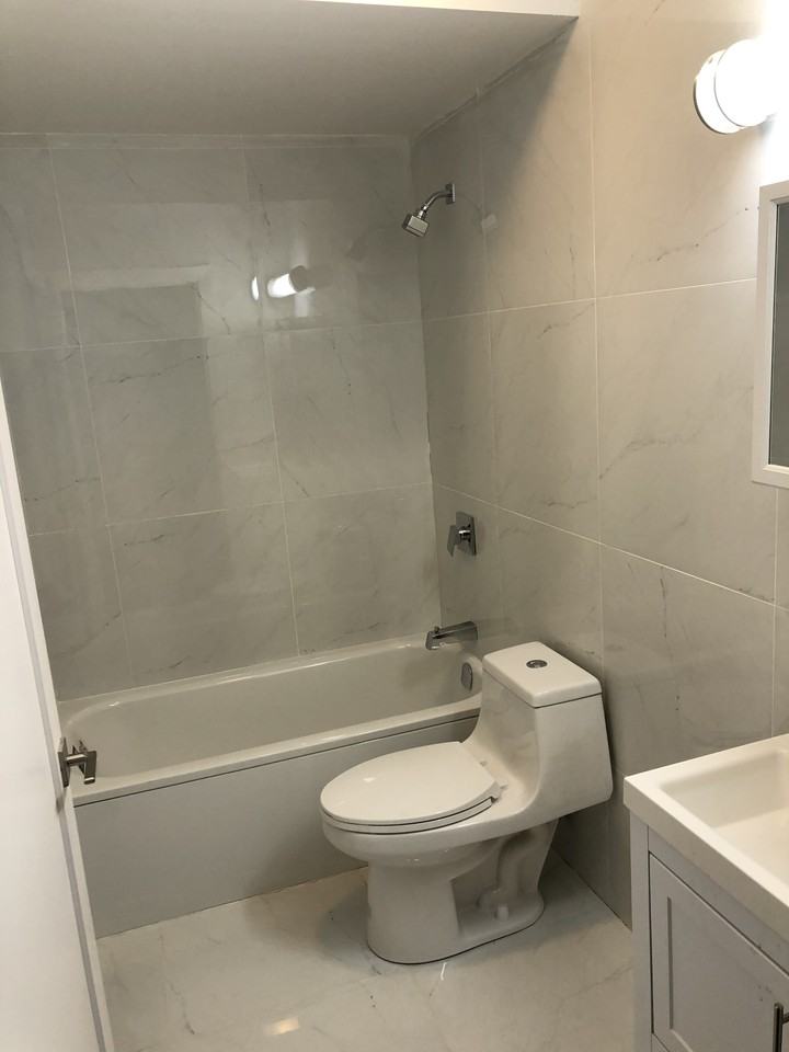 5101 n 12th st - Photo 3 of 5