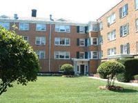 526 Michigan Ave - Photo 2 of 10