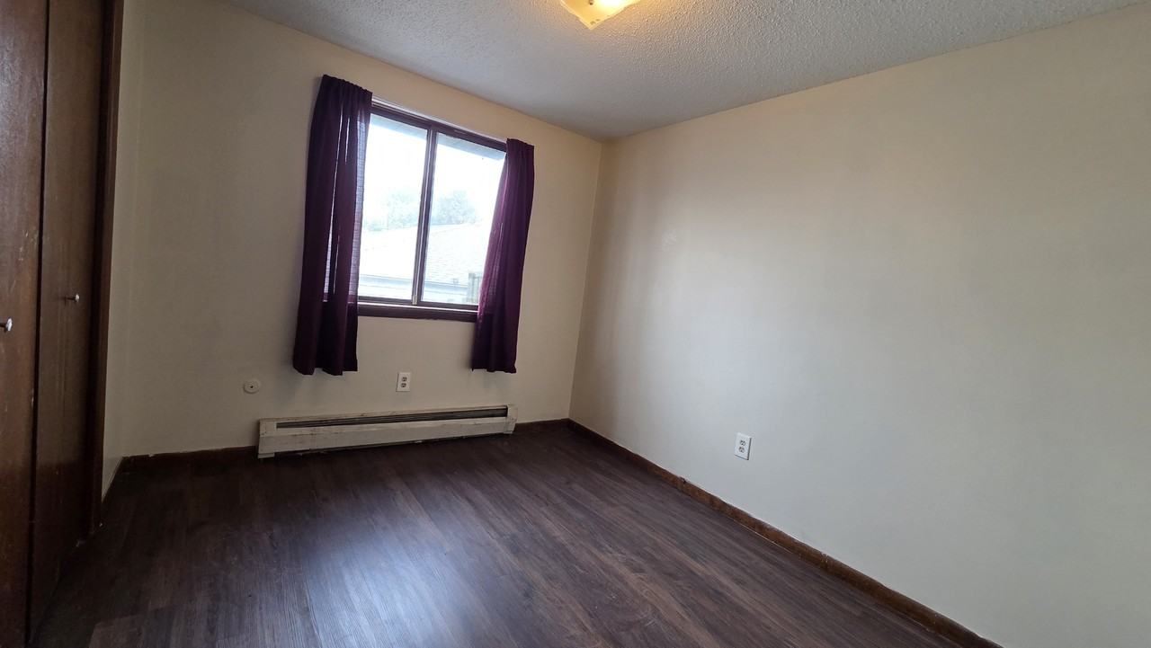 194 Mead St - Photo 6 of 9