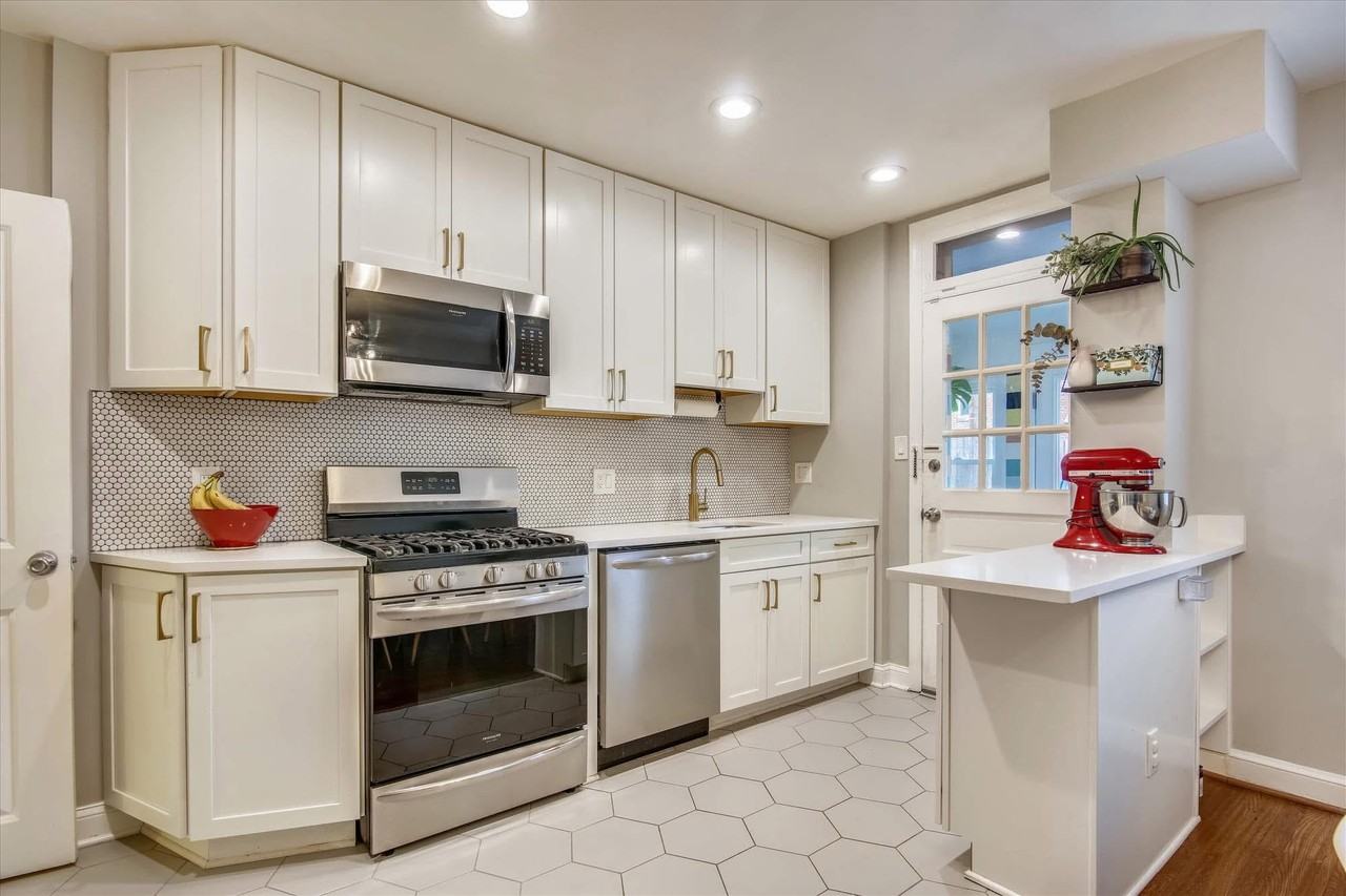 1334 Downing St Ne #1 - Photo 3 of 11