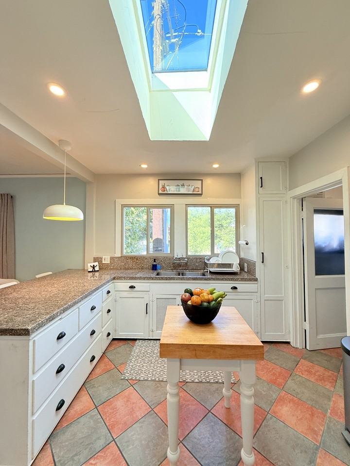 2803 Telegraph Ave #2803 - Photo 7 of 37