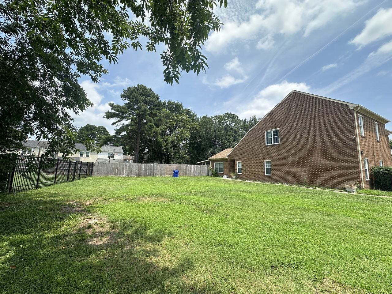 4447 Rivermill Ct #1 - Photo 2 of 26