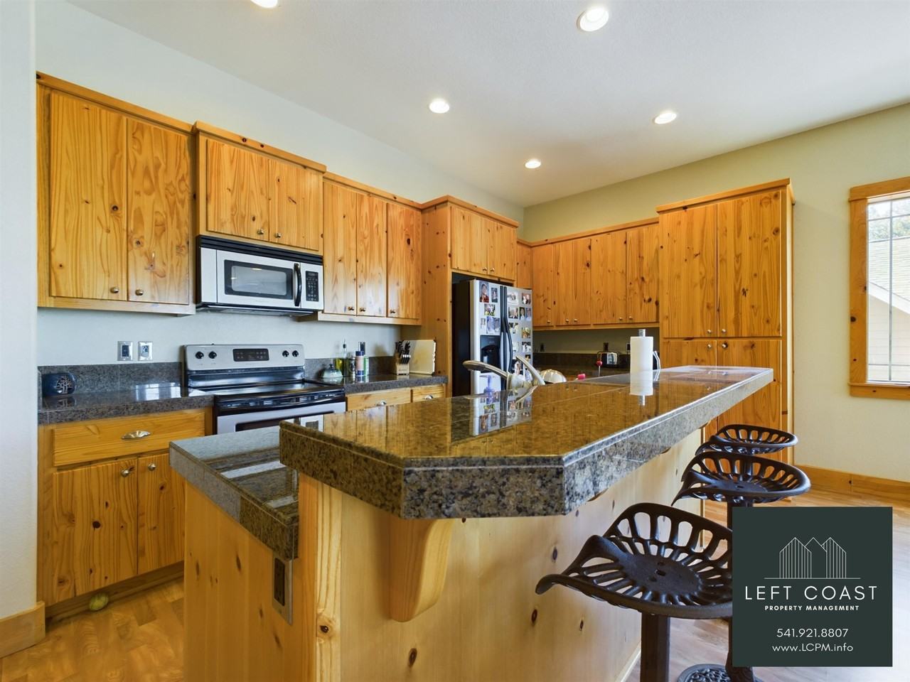 798 Se 37th St #1 - Photo 6 of 20