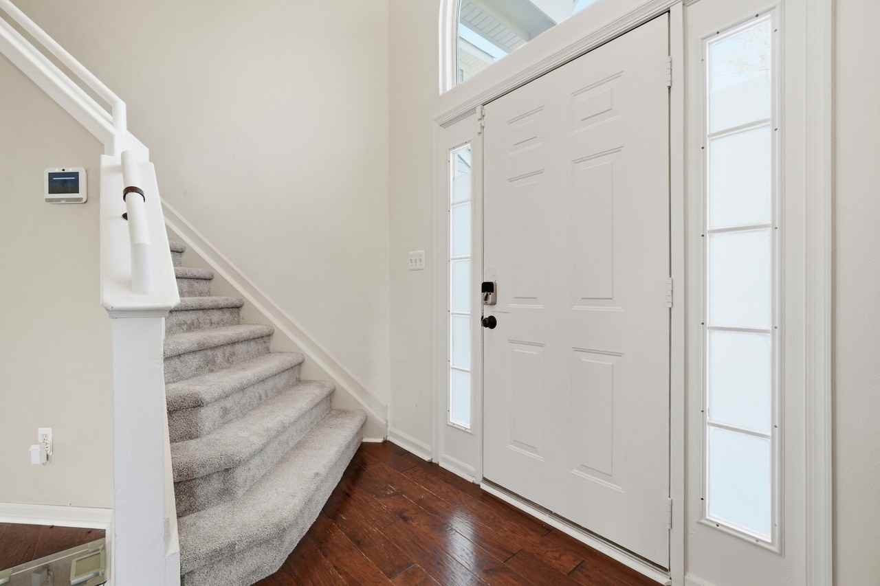 1721 Chestwood Dr #1 - Photo 5 of 40