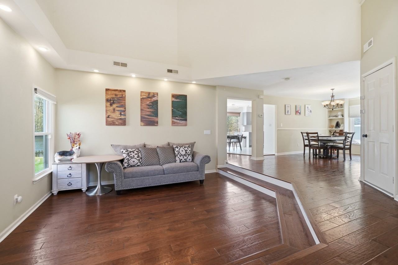 1721 Chestwood Dr #1 - Photo 6 of 40