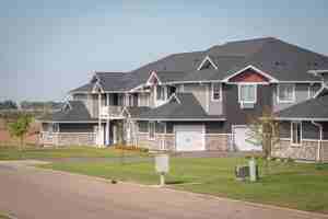 featured image of 1945 W 5th St