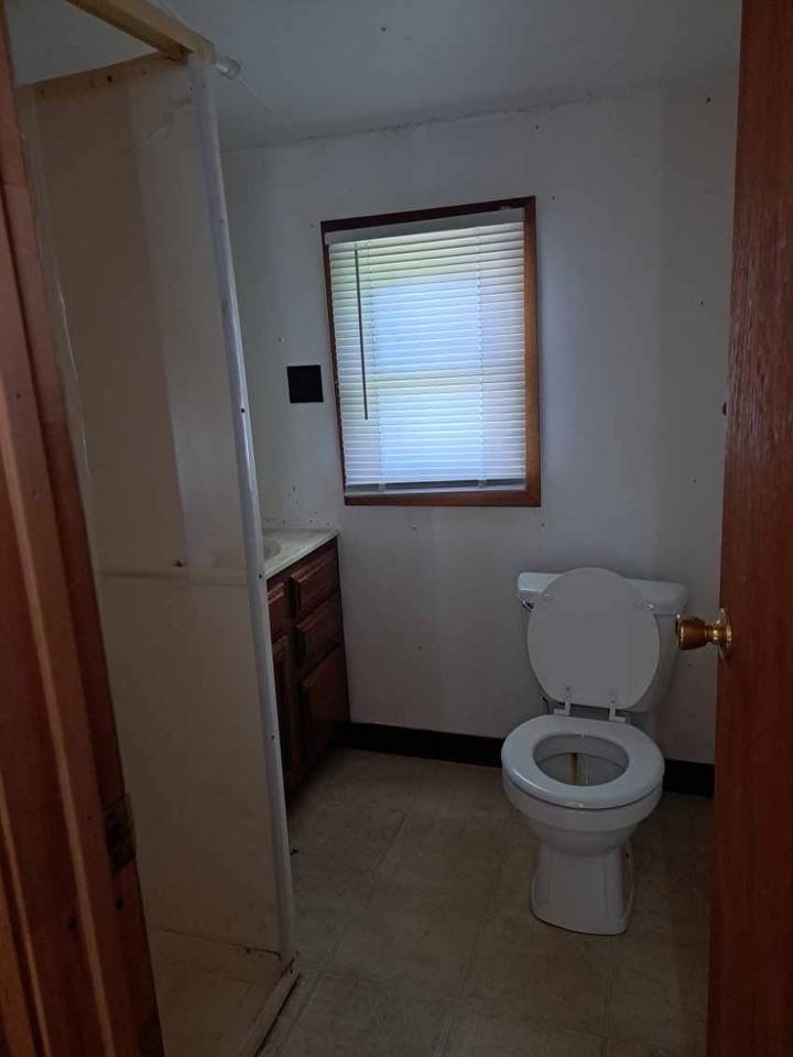 114 W Garfield St #1 - Photo 5 of 11