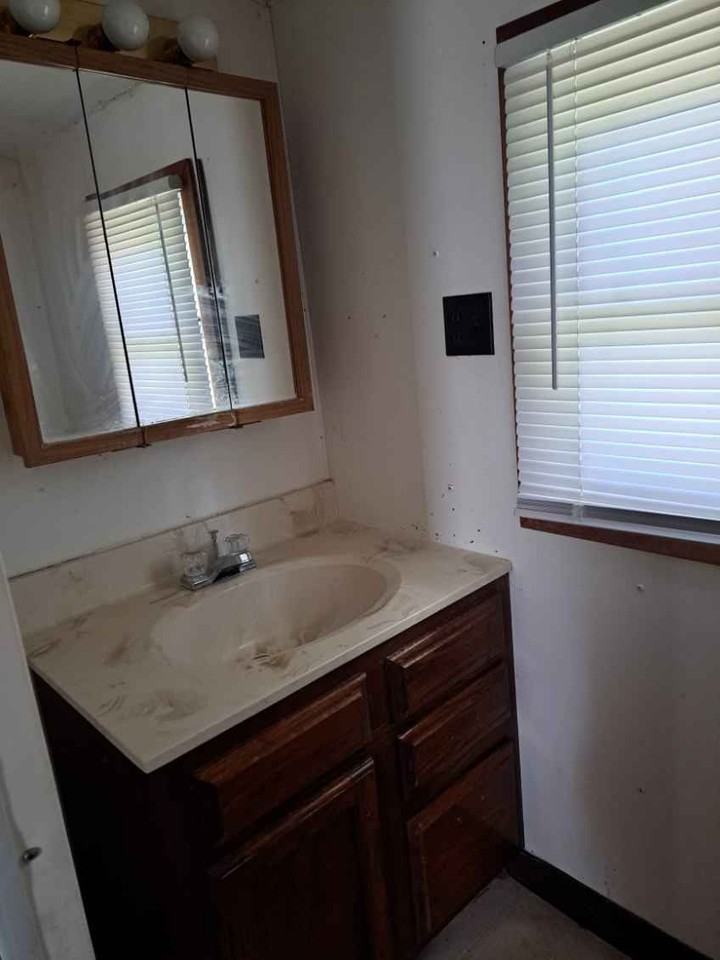 114 W Garfield St #1 - Photo 6 of 11