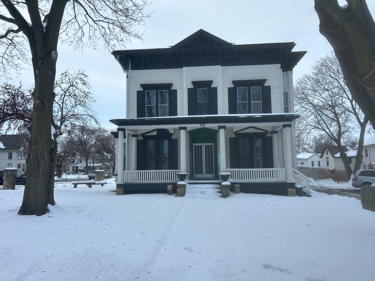 718 W Stephenson St Frnt S #3 - Photo 2 of 12