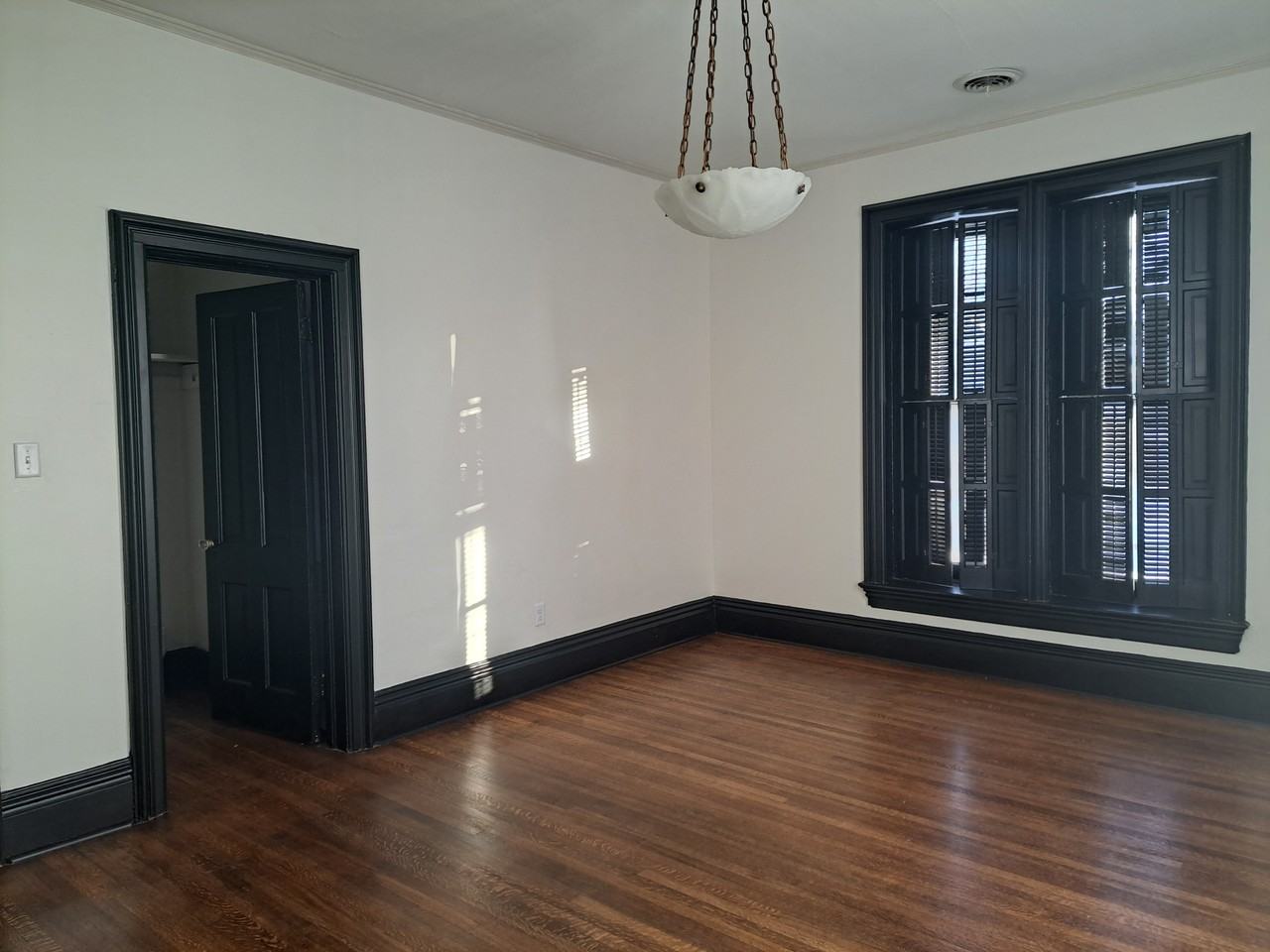 718 W Stephenson St Frnt S #3 - Photo 5 of 12