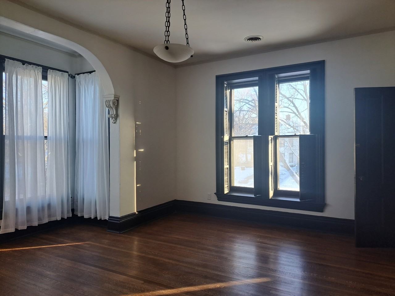 718 W Stephenson St Frnt S #3 - Photo 6 of 12