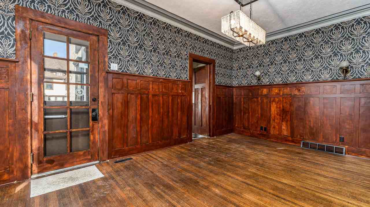 718 W Stephenson St Ofc 1 - Photo 6 of 12