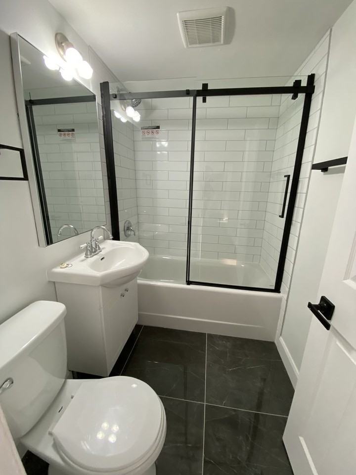 28e Avenue - Photo 2 of 10