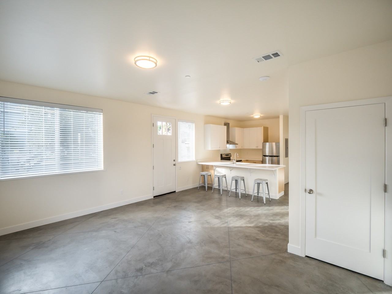 141 Toledo St #141TOLEDO - Photo 3 of 16