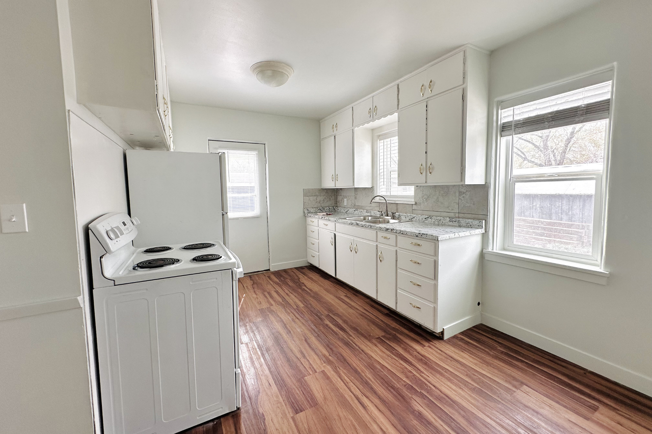 1333 N. Main Street - Photo 4 of 41