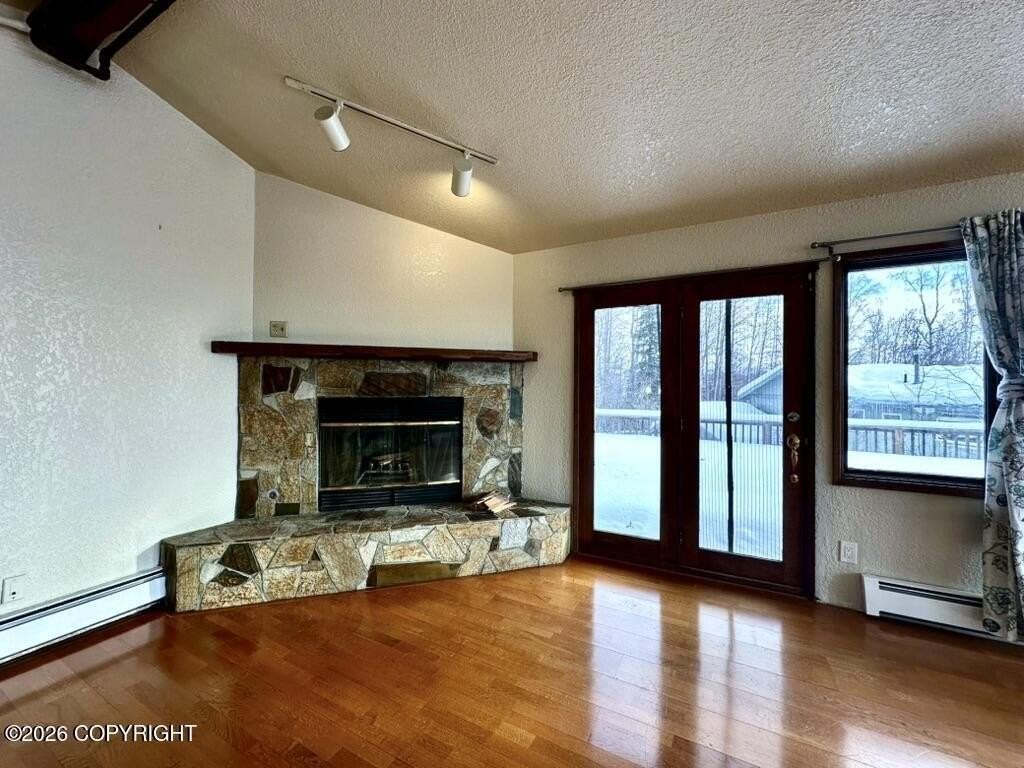 8040 Opal Cir - Photo 4 of 17