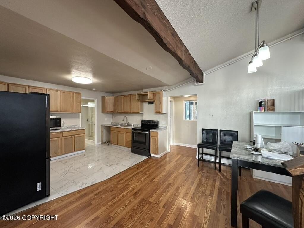 8040 Opal Cir - Photo 5 of 17