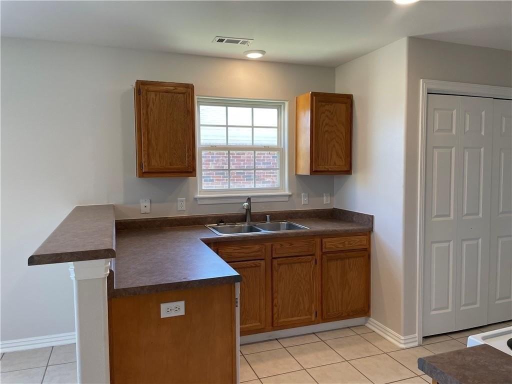 3704 Sw Moline Ave - Photo 2 of 29