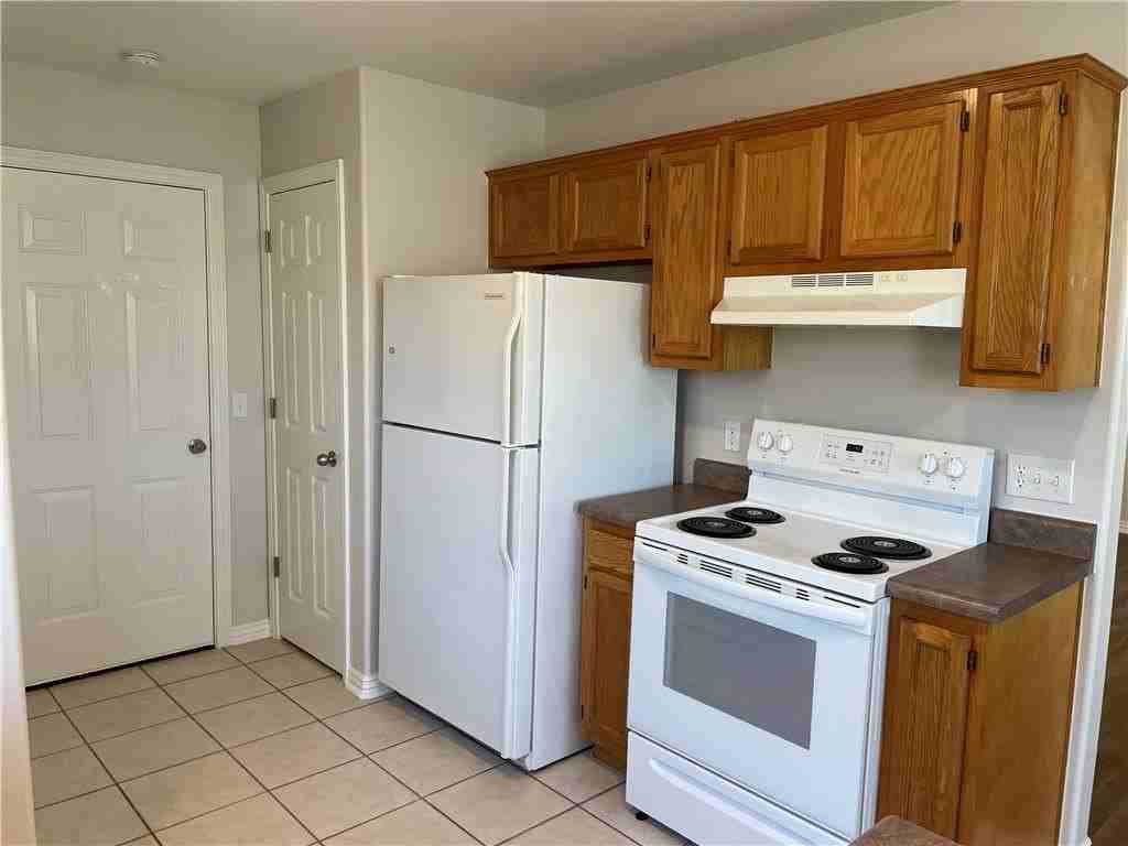 3704 Sw Moline Ave - Photo 4 of 29