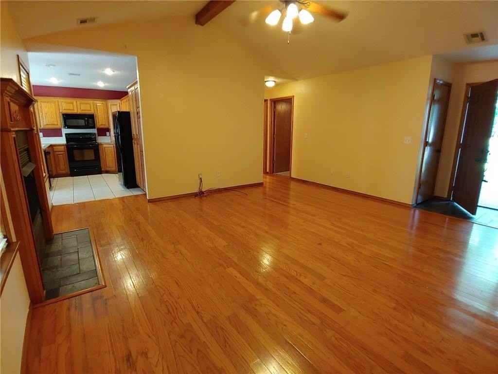 2112 Ford St - Photo 3 of 14