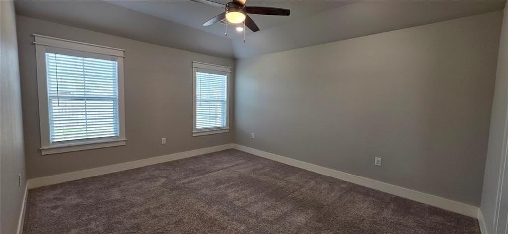 995 Jameson St - Photo 5 of 10