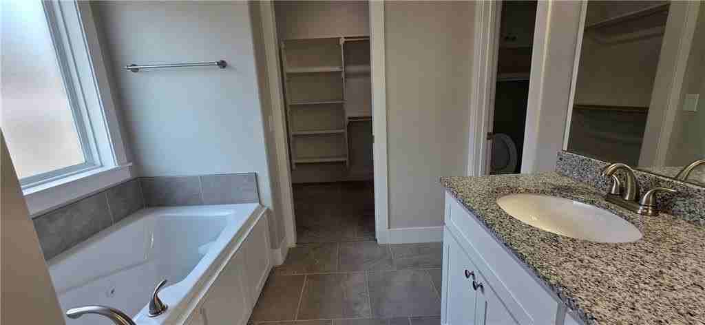 995 Jameson St - Photo 7 of 10