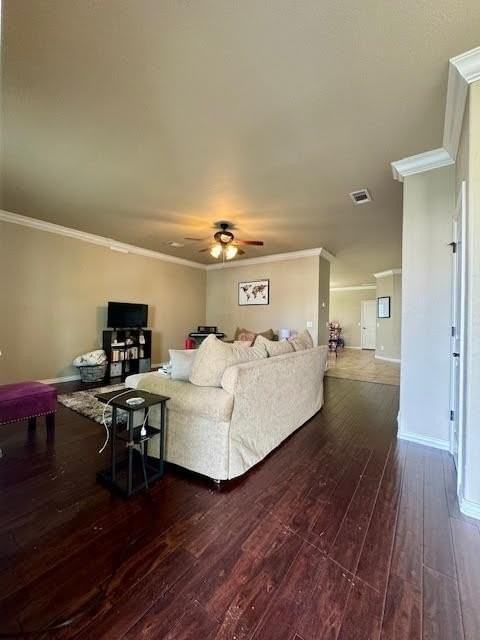 592 N Longfellow Ln - Photo 3 of 20