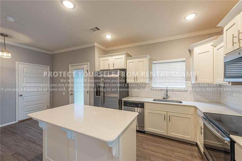 1272 N Corsica Dr - Photo 7 of 20