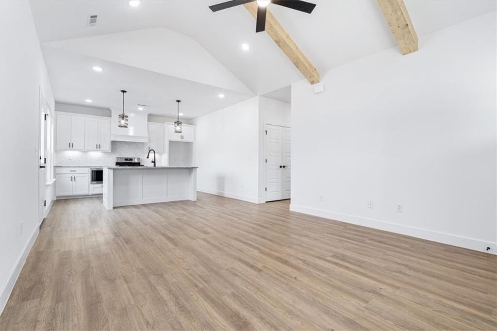 40 Hebrides Dr - Photo 4 of 21