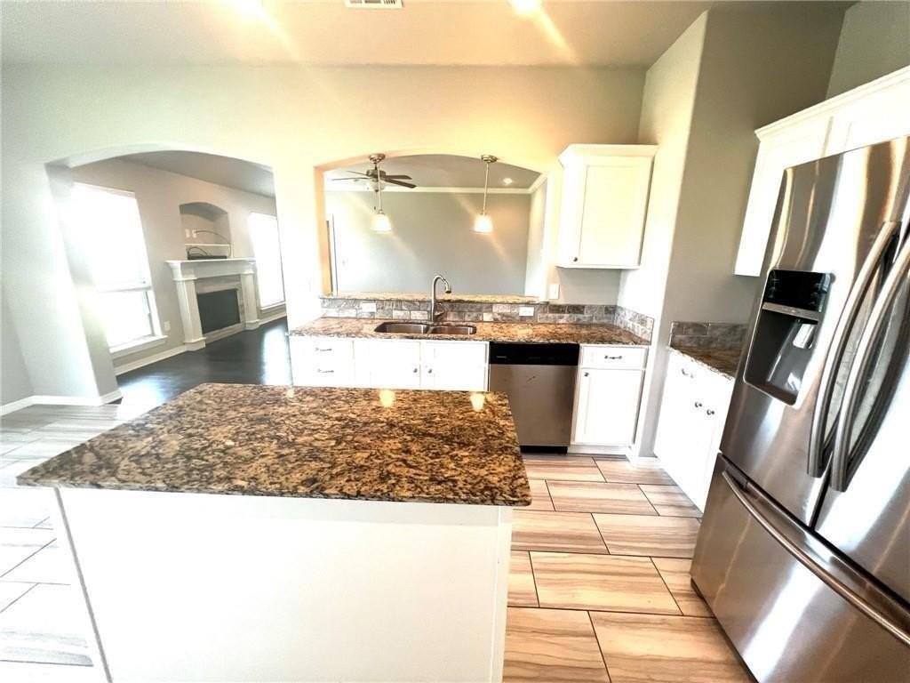 131 Sullivans Way - Photo 4 of 9